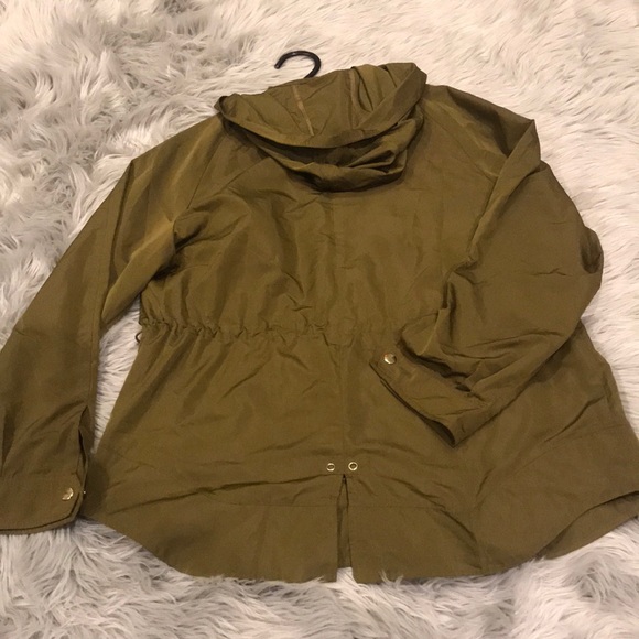 Light jacket. - Picture 4 of 4